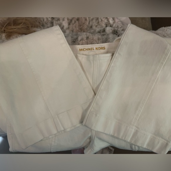 🆕 ⚓️ Michael Kors Sailor High Rise Flared Leg Jeans with gold hardware Buttons - Picture 8 of 17